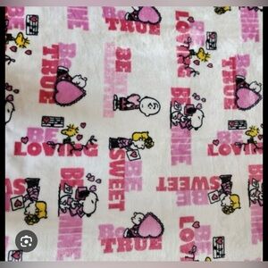Peanuts Snoopy Berkshire Valentine's Day Heart Throw Blanket